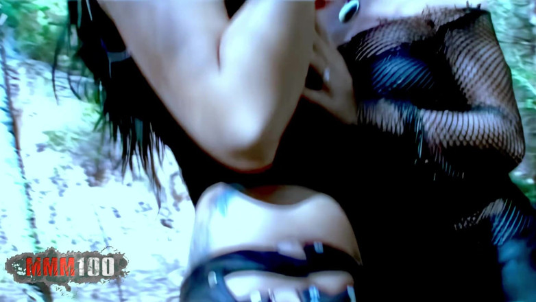 MMM100: Nina Roberts: 2 sexy pornosterren in sexy lesbische actie in het...