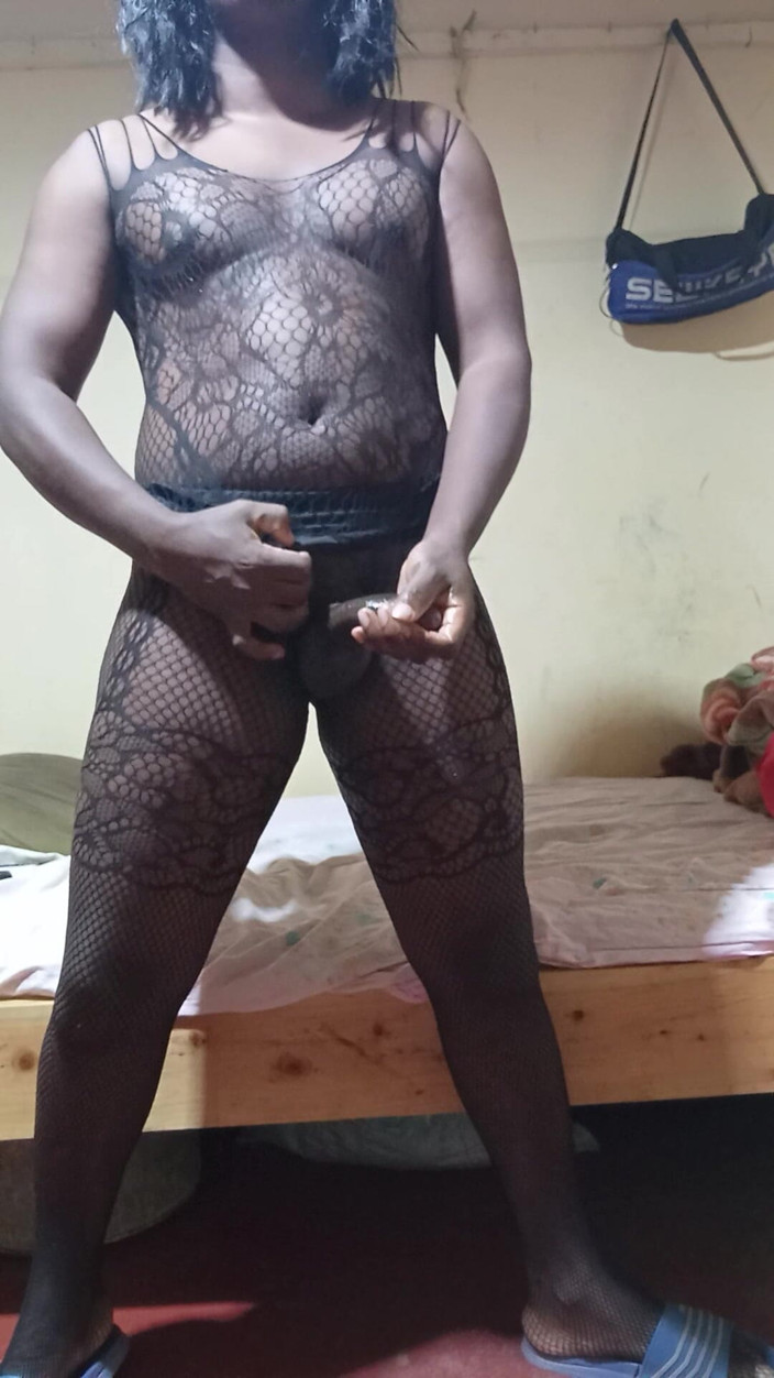 Sexyjayla254: Fat Ass Crossdresser Stroking His Black Dick Until He Cums