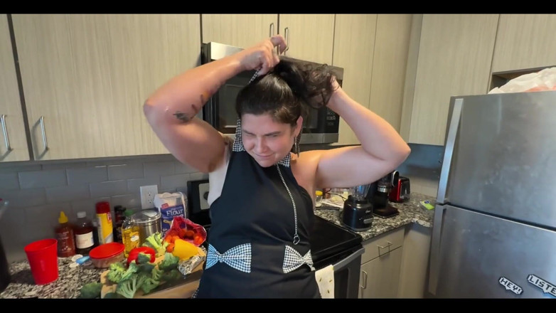 PsiloSiren: キッチンのからかいとトゥワーク