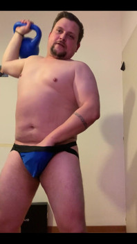It Was Inspiring to Work Out Watching Porn. Spoiler: I End up Jerking off