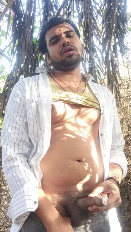 IsmaatDeva: Whitish Cream Peeing in Forest Alone