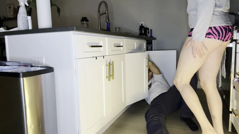 Plumber- Electrician Flashing - Hot MILF Want Handyman’s Cock After Teasing Naked for Him