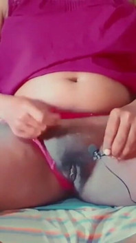 義理の息子は、ベッド兼内部で彼のクレイジーでセクシーな継母を激しく犯しました