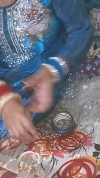 nee premika mukh-maithun kar rahi hai