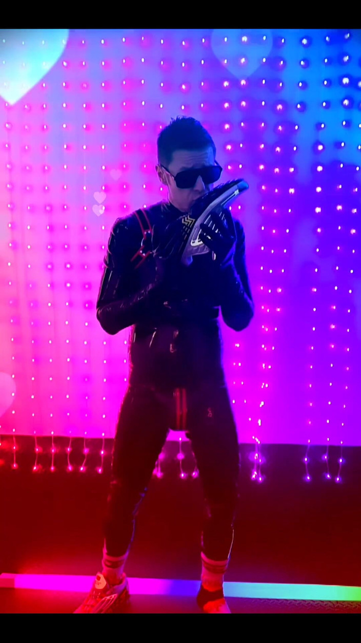 Roman Heart: Vide Clip Outtake