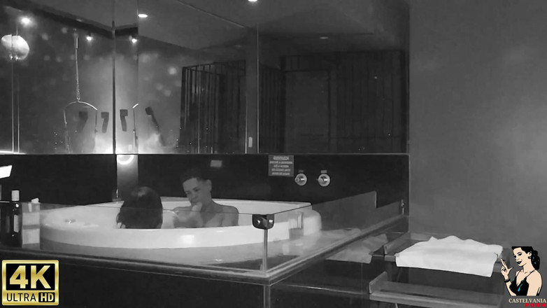 Beatriz De Jesus Silva: Bos ngentot sama karyawannya di kolam renang sambil merekam semuanya