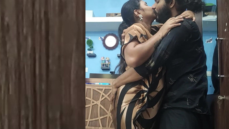 Vaigavarun45: คู่รักมัลลู จากทริวันดรัม จูบปากร้อนแรงแล้วเย็ดกัน