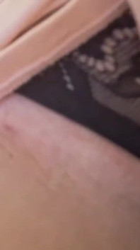 Kundička Elza Kom v pantalone velmi sexy