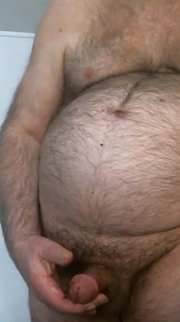 Trenér Karl natáčí nálož na živou kameru