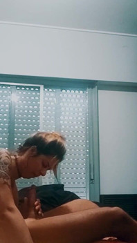 Ojczym i pasierbica za kamerami. Tak powstaje prawdziwy film porno.