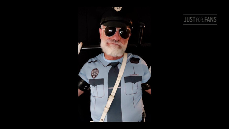 MusclesCigarsFFPig: Punição ruim para policial