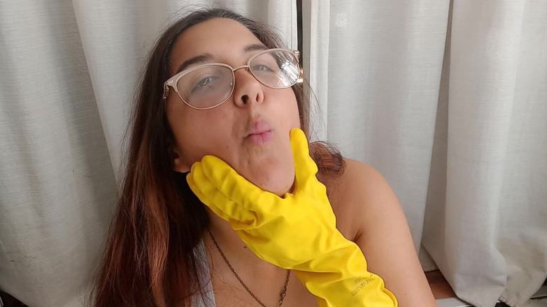 Bunny Looner: Latex Gloves Bubblegum and Balloon Blowing - Bunny Looner