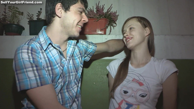 Sell Your GF: Pizda iubitei aduce bani