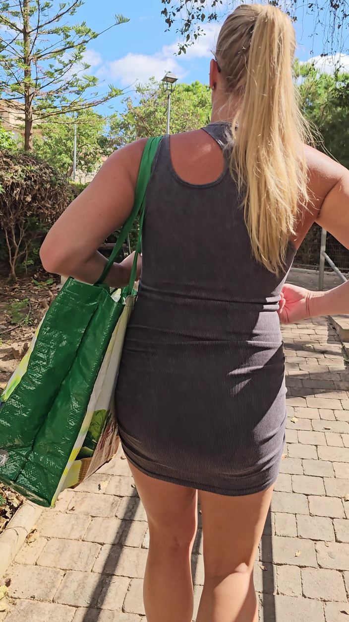 Playwithus: Caminando En El Parque Y Las Escaleras Sin Ropa Interior -...