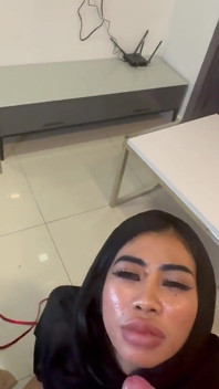 Arap tesettürlü sürtüğüm Ramazan'da yarak için çok açtı