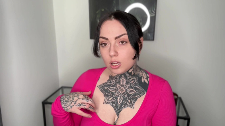 Miss Valentina: Ultimate Pussy Free Bitch