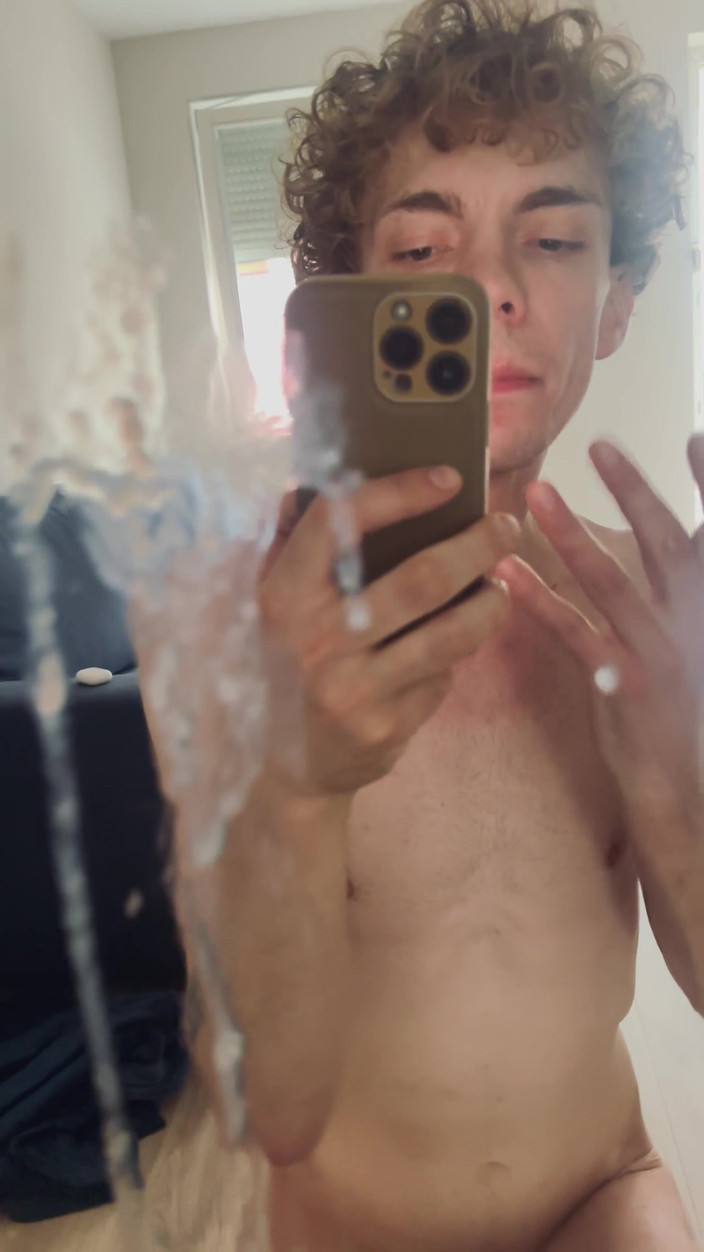 AceKropek: Bir Atı Aynaya Boşalarak Düşürmek