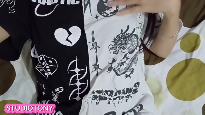 Yuli and tony: Kız öğrenci bana bir video gönderiyor ve bu beni çok azdırıyor ne...