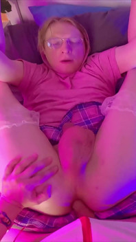 Pig's Anal - POV-pegging und anal klaffendes von weißem sissy-jungen