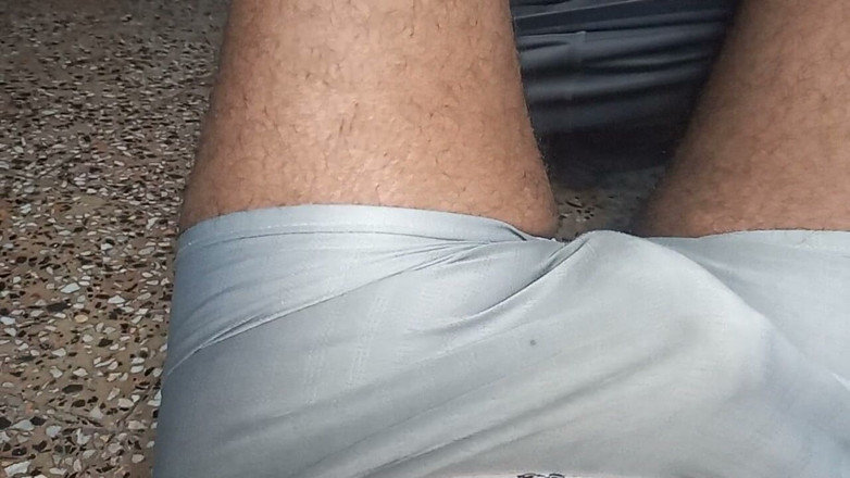 Hungry cliff: Můj indický penis a já honím s lízáním
