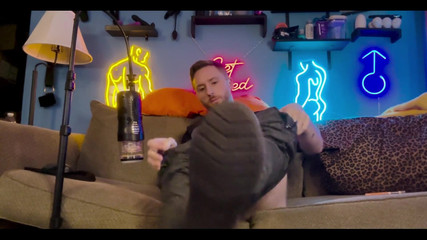 MKEREDWOOD: Un the Studio