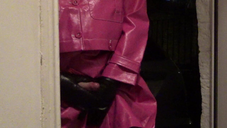 Leather Kirsten: Masturbating in Leather