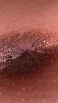 Mejor porno casero! Le pedí a mi hermosa esposa que filme lamiendo anal