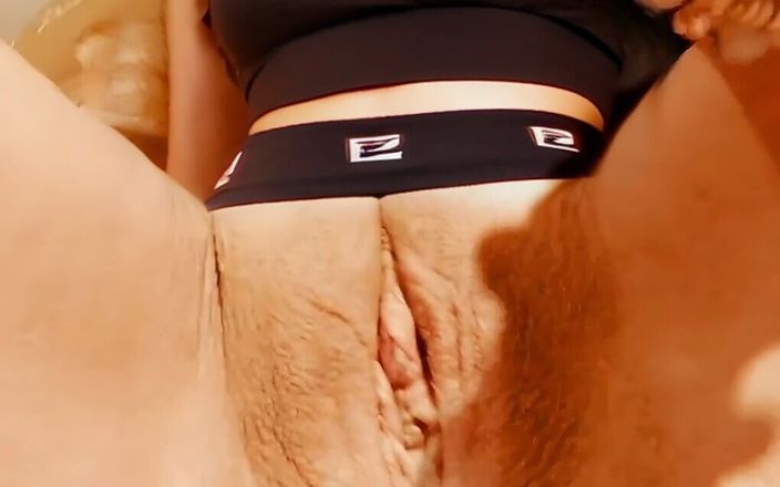 MsLouisianimal: Sólo masturbace s orgasmem s vibrátorem