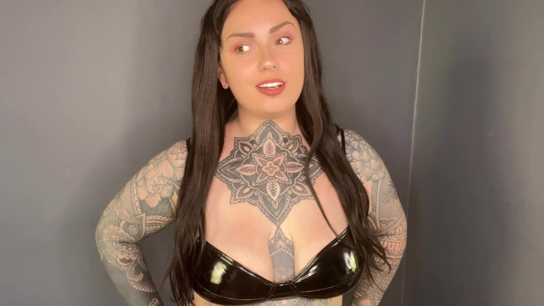 Miss Valentina: Pogłaskaj ją