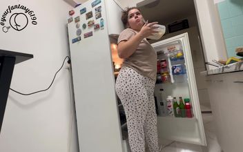 Filling up My Fridge with Stinky Farts