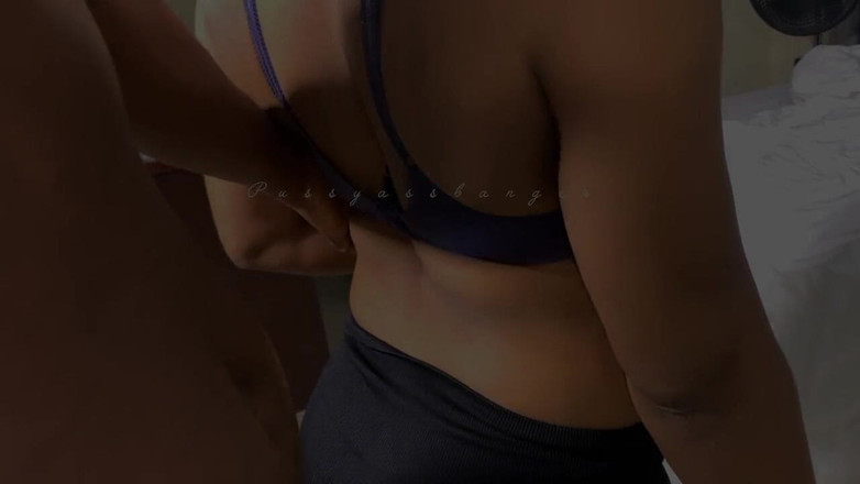 Gifttoobaby: Big Wasit, black à la peau douce, prend une énorme levrette noire