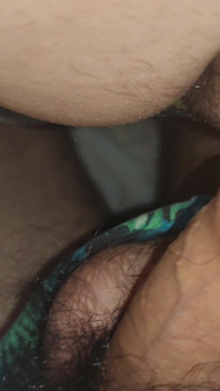 20-jährige sexy twink fickt einen hary stiefvater-arsch