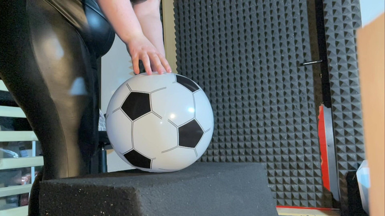 BeachBallsDuo: Bigbootylucy a Dračí drcení 6 beachballs