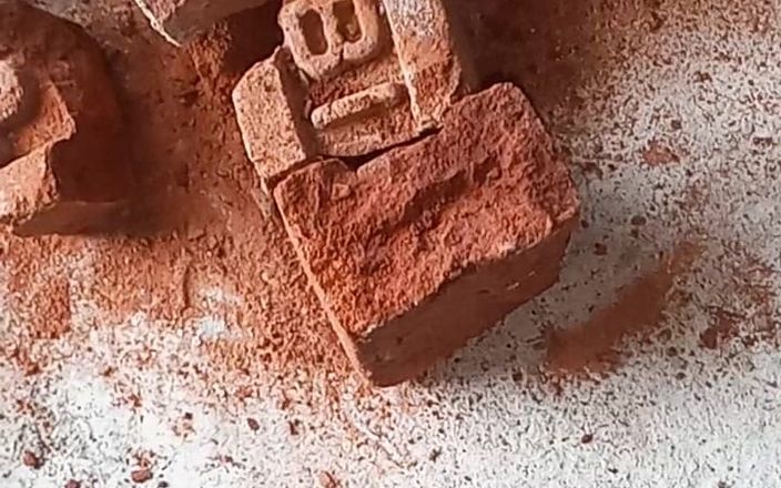 Sweet Indian cock: Evde banyoda evli kadın sert yarakla ağız seksi