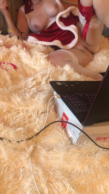 Pozi: Vrouw neukt venijnig