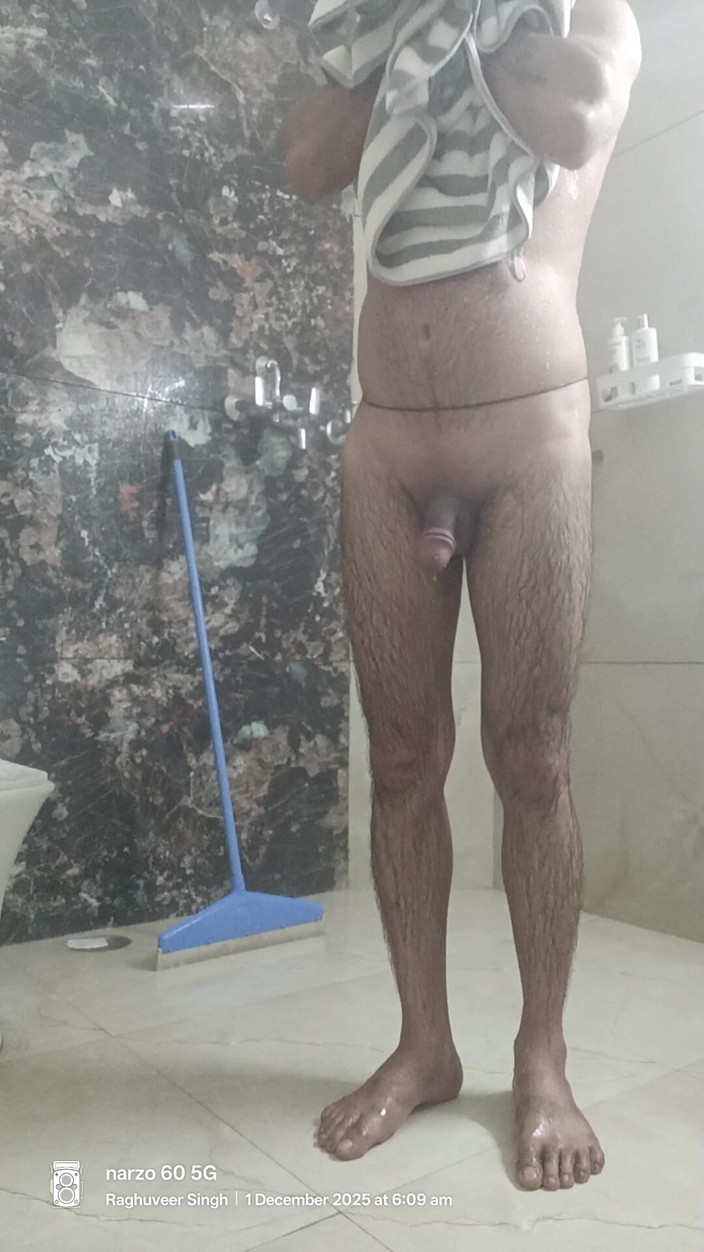 Rajasthani-old-lover: Indyjski oficer policji ojczym dostaje prysznic