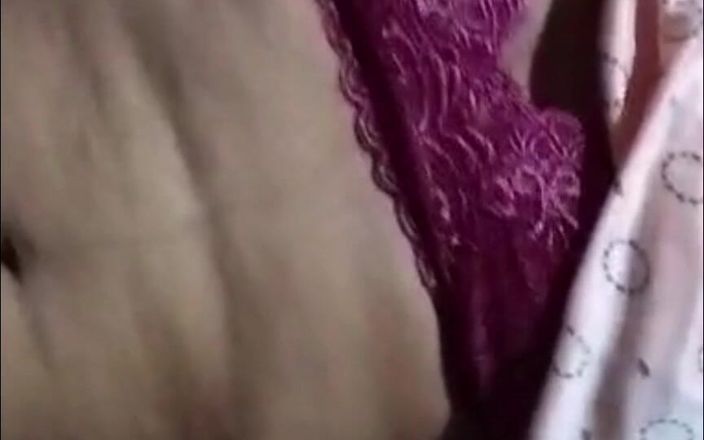 Nightqueen---7838: Bhabhi ji mi-a scos-o și a început să o frece și apoi am...