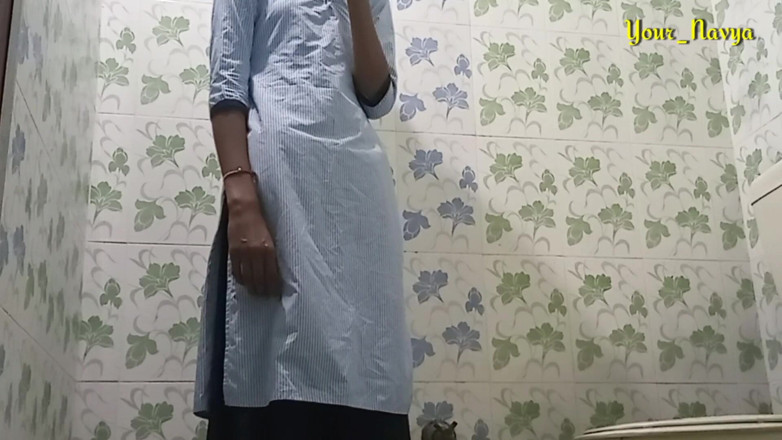 Your Navya: Piękna indyjska dziewczyna seks ze swoim chłopakiem