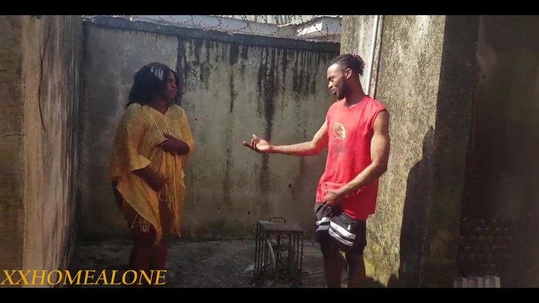 Home Alone: Pantat montok versus kontol besar gemuk. Pertarungan antara tetangga bagian 1