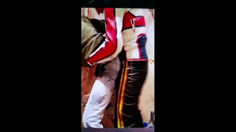 KinkySirius: स्किनहेड जोरदार चुदाई, लंड चुसाई, पेशाब और वीर्य