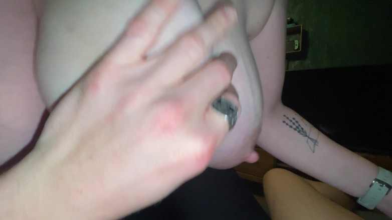 Whitylady: I Pay the Rent with a Handjob at My Landlord...