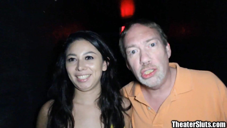 Theater Sluts: Giggly latina maya-schönheit, große natürliche tiitty ho glücklich gangbangs porno-theater-penis!