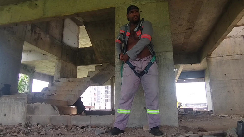 TheBlacKHunterr: Jag tog med mig en leksak till jobbet och se...