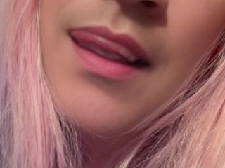 Jennycakes69: 来自荡妇珍妮卡克69的舔