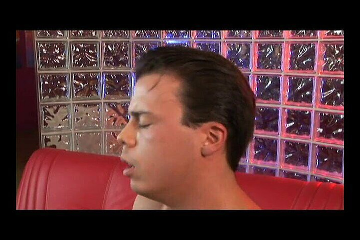 Watch Dirty Movies: Adrienna Anelise é uma madura latina em seu primeiro casting de...