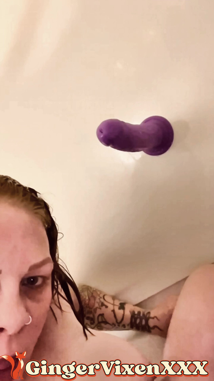 GingerVixen.XXX: Ніжний душ торкається