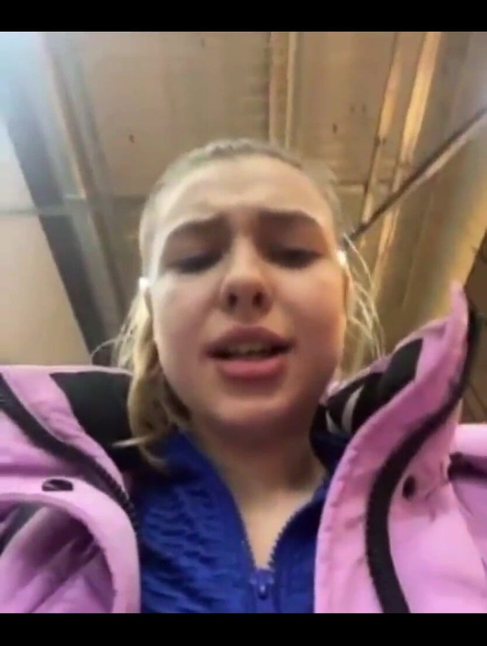 JuiceLussie: Masturbating in Fitting Room Close up