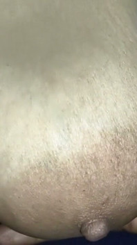 Cunhada mostrou seus peitos para seu cunhado