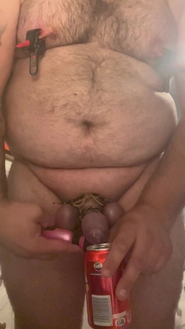 Shaun Cbt: Член і яйця перетворюються на фіолетовий камшот, щоб кінчити анальною пробкою та затискачами для сосків