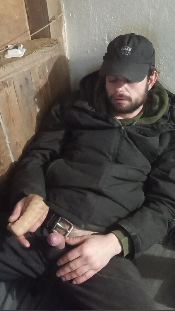 jerkofflover: Orgasmo intenso dopo due giorni di inseguimento